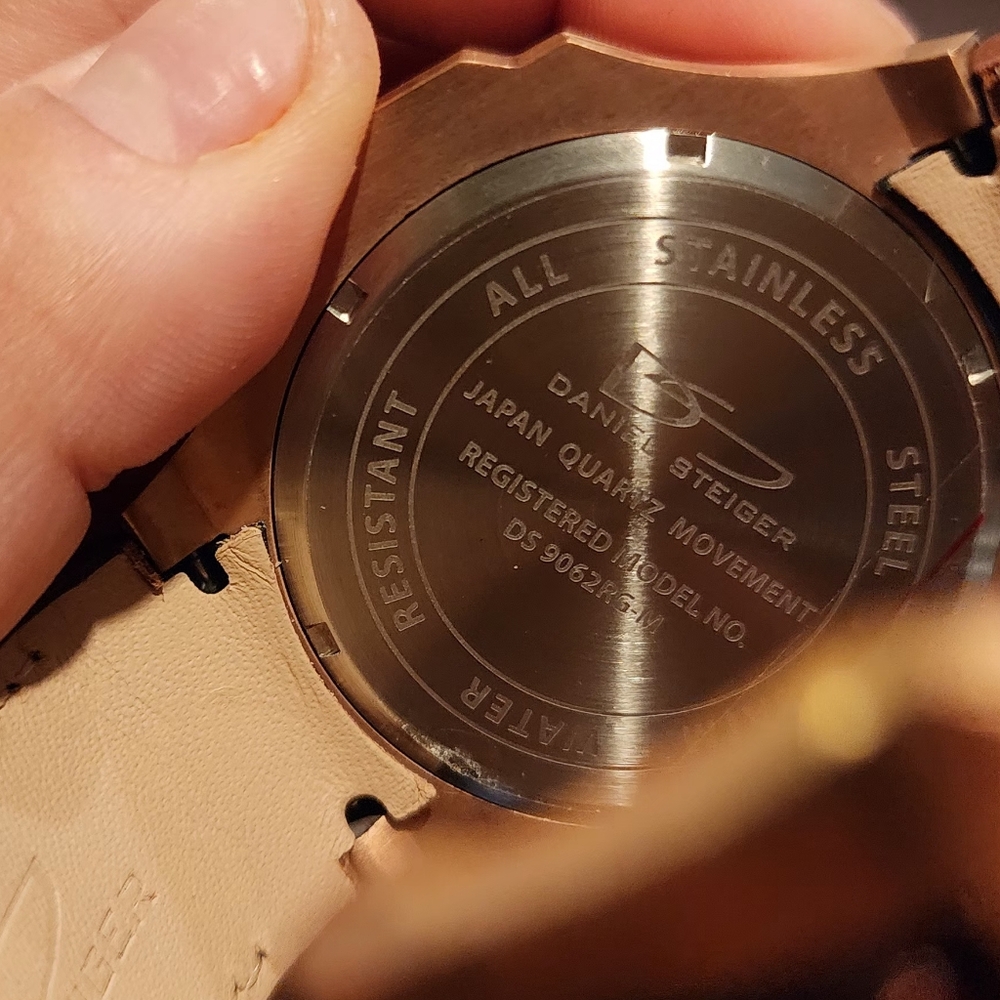 Daniel Steiger Gold Watch - Picture 4 of 7